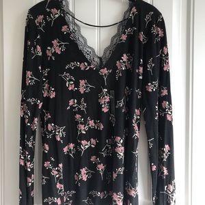 Buckle long sleeve t-shirt